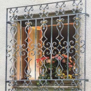 تركيب النوافذ والشبابيك الحديدية