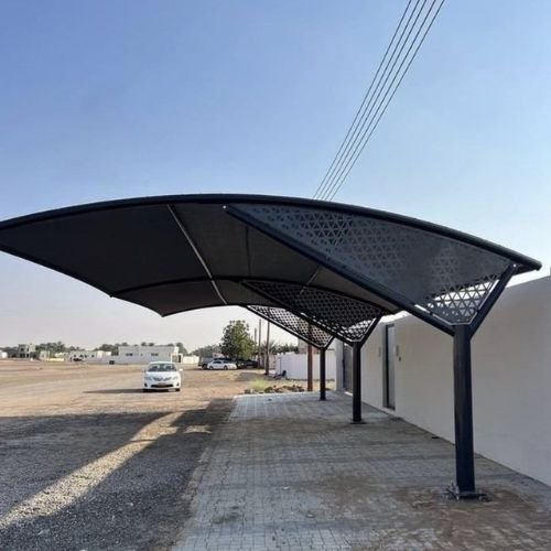 مظلات حديدية لمواقف السيارات